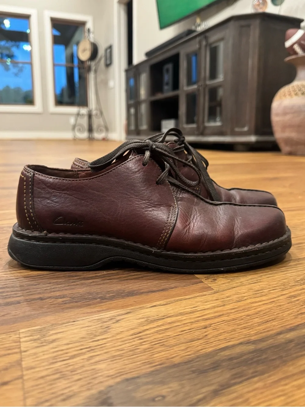 Clarks Men’s Dark Brown Leather Lace-Up Oxfords